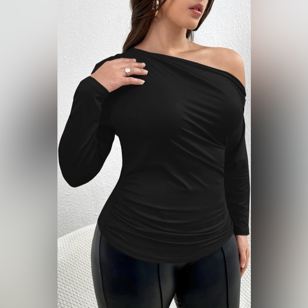 SHEIN Privé Plus Asymmetrical Neck Ruched Tee 4XL New